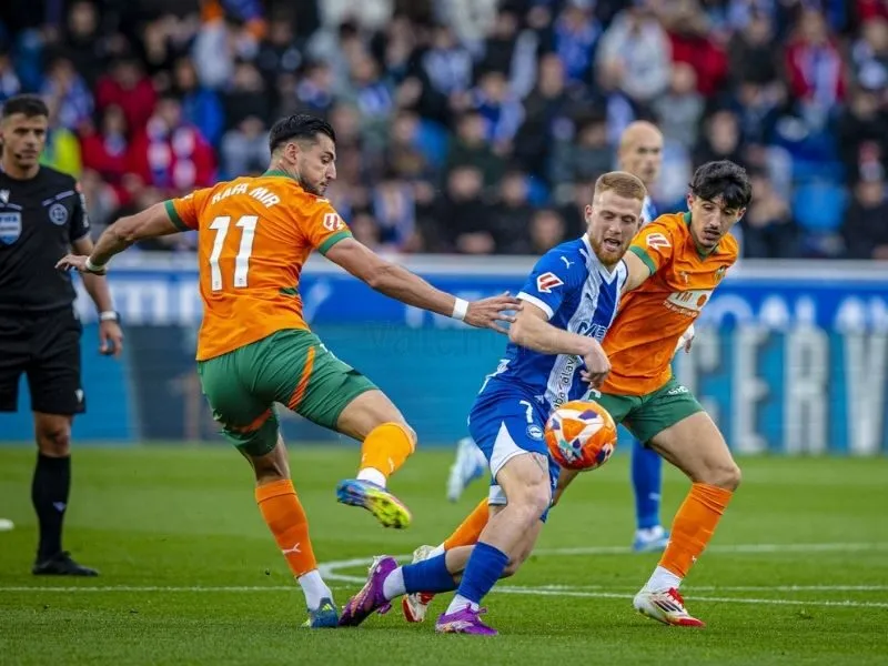 Soi kèo Deportivo Alavés vs Valencia - Nửa dưới BXH hấp dẫn 3 soi-keo-deportivo-alaves-vs-valencia-2h-21-10-3