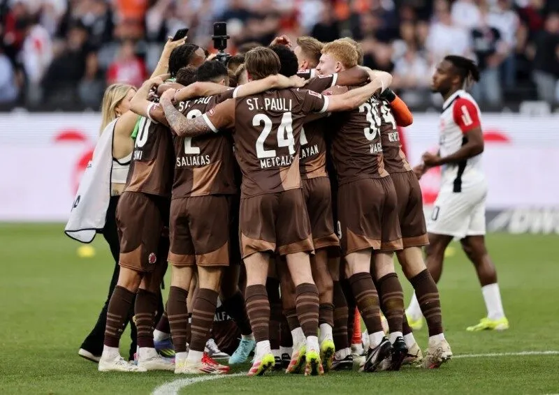 Soi kèo Eintracht Frankfurt vs St Pauli 20h30 ngày 25/10 vòng 8 Bundesliga 1 soi-keo-eintracht-frankfurt-vs-st-pauli-20h30-25-10-1