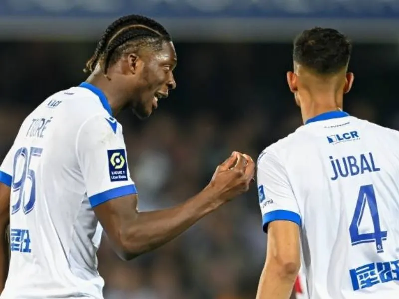 Soi kèo Stade Rennais FC vs AJ Auxerre, 22h15 ngày 19/10: Rennes quyết giành trọn 3 điểm 1 soi-keo-stade-rennais-fc-vs-aj-auxerre-22h15-19-10-1